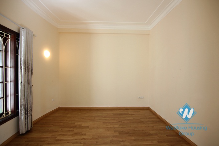Large 4 bedrooms villa for rent in Tay Ho district